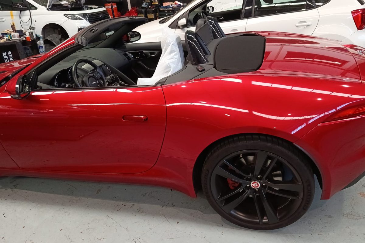 Jaguar F-Type en el taller Zamule Cars de Palma
