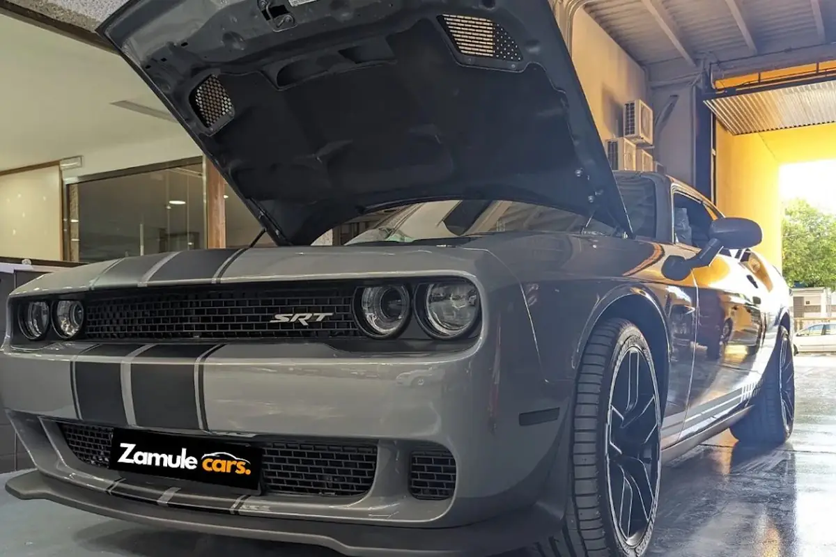 Dodge Challenger SRT en el taller Zamule Cars de Palma
